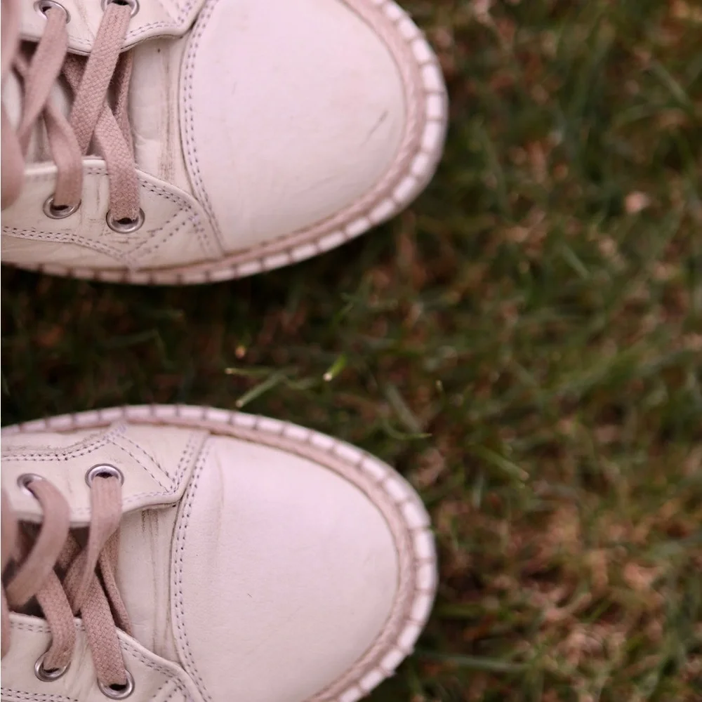 Hogan Leather High Tops - Picture 4 of 14